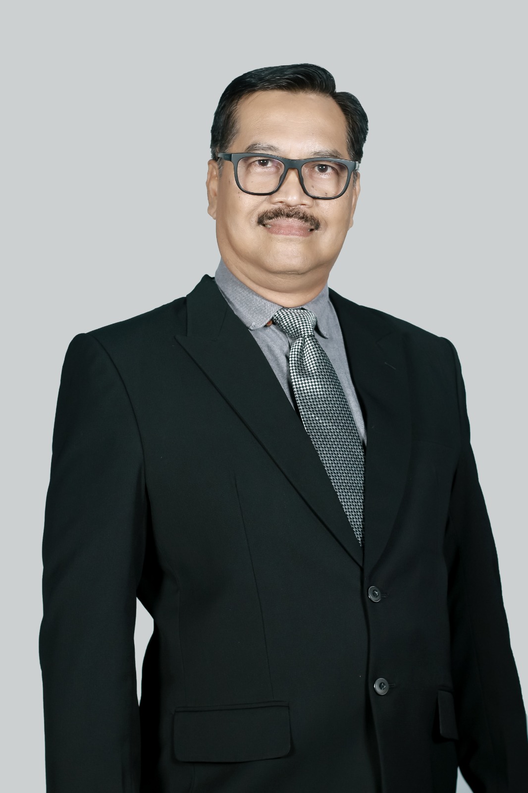 Sentot Sujiono, SH